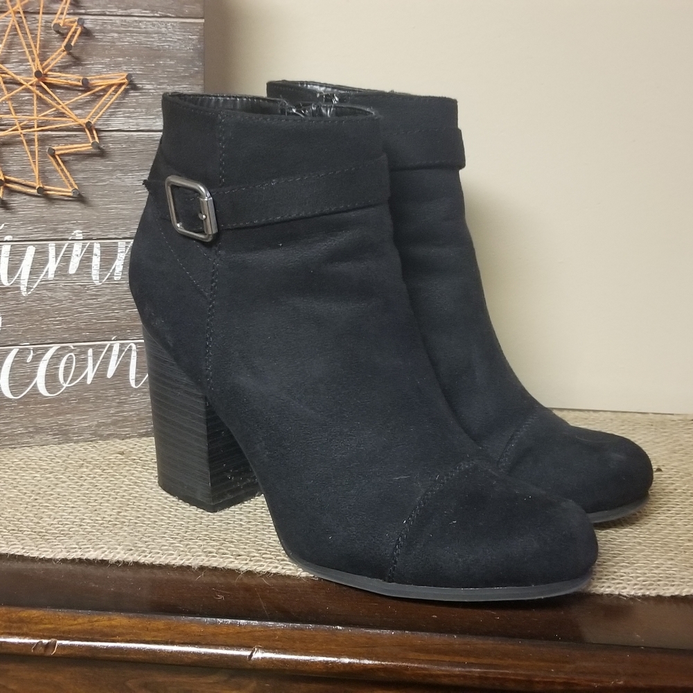 American Eagle Heeled Ankle Boots